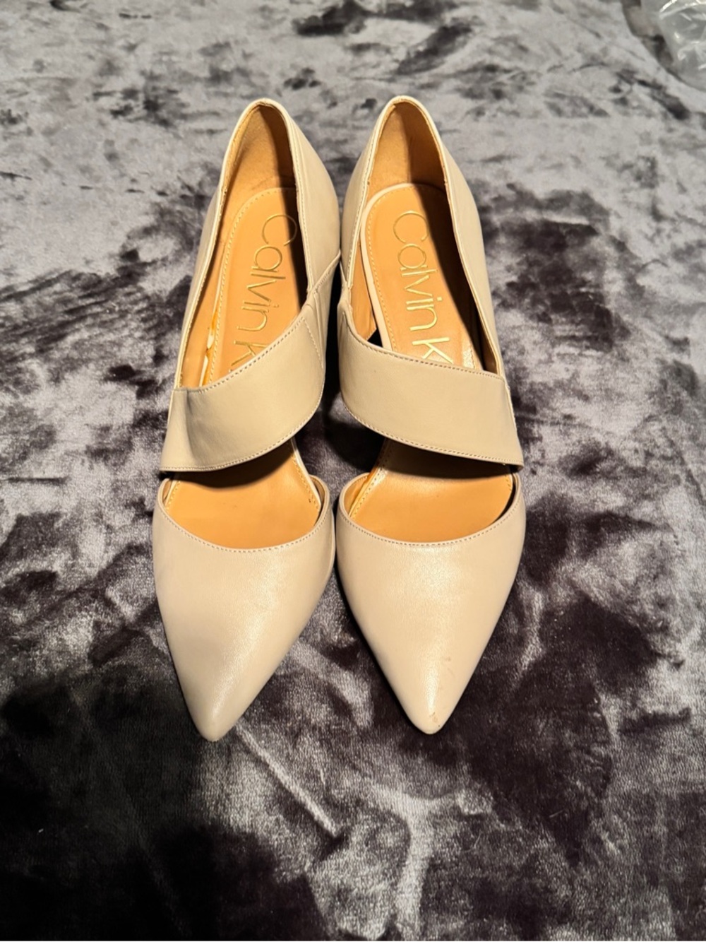 Calvin Klein - Gella Leather Pumps –  Asymmetrical Strap - Nude - 10